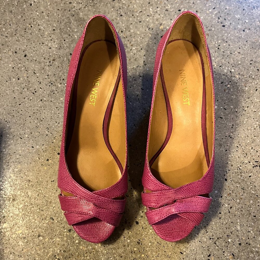 Women's Nine West Wedge Heel Sandal NWOT (never worn) Size 6